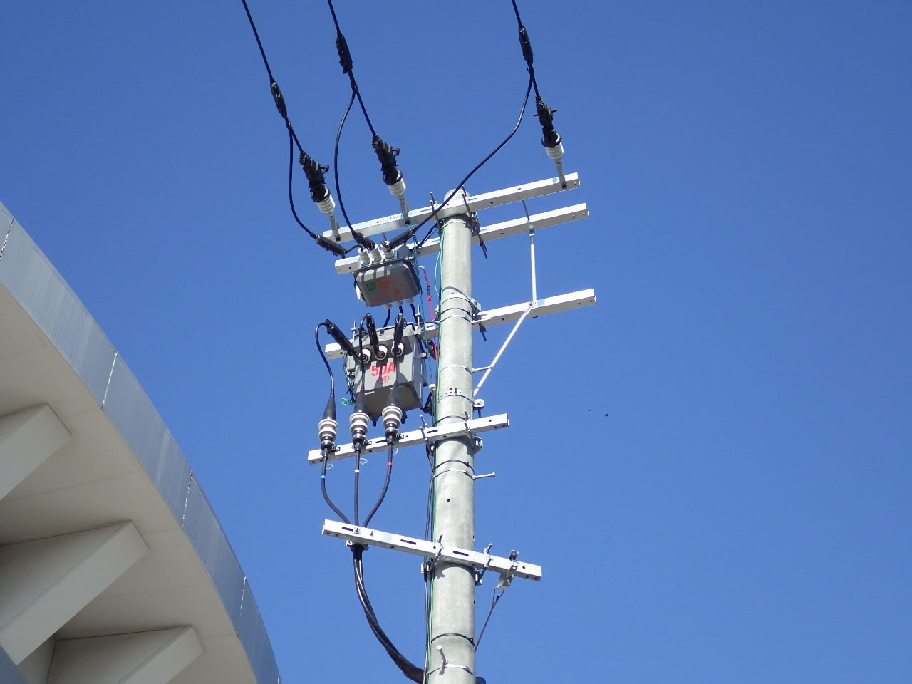 R2.2 某商業施設高圧受変電設備改修工事①